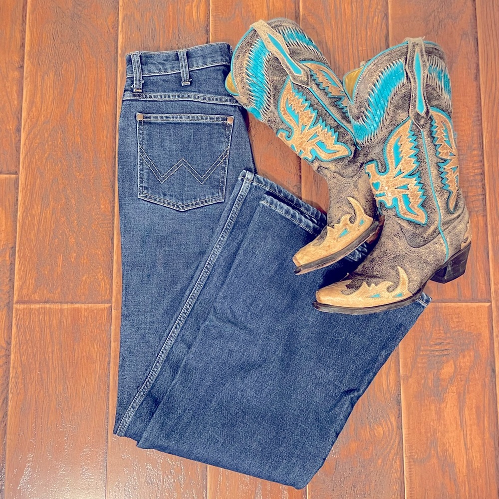 Wrangler High rise wanderer 622 flare jeans